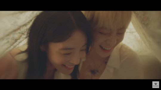A scene from Seungyoon's music video "Born To Love You" (2022) [YG ENTERTAINMENT]