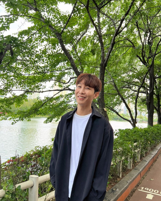 Kim Han-sol runs the YouTube channel OneshotHansol which centers around his visual impairment. [SCREEN CAPTURE]