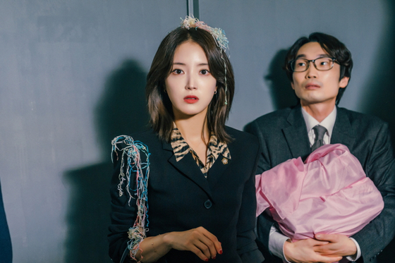 Actor Lee Se-young returns to the small screen as an eccentric lawyer who opens up a cafe to resolve her clients' worries in the KBS2 drama series "The Law Cafe." [KBS2]