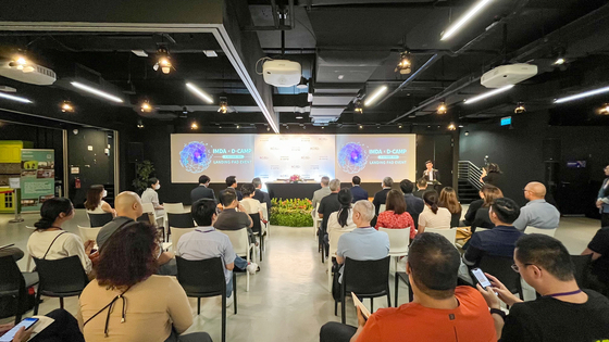 D.Camp signs an agreement with the Infocomm Media Development Authority (IMDA) on Tuesday at the Pixel start-up incubating center. [D.CAMP]