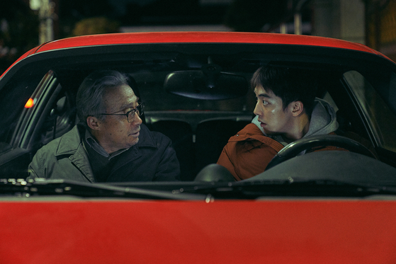Actors Lee Sung-min, left, and Nam Joo-hyuk during a scene in the upcoming film ″Remember″ [ACE MOVIE MAKERS]