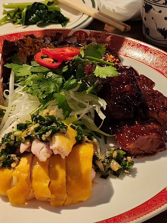 Hong Kong-style BBQ Platter at Roast In Hong Kong in Yongsan District, central Seoul [LEE JIAN]