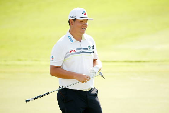 Im Sung-jae reacts on the 18th hole during the final round of the Tour Championship at East Lake Golf Club on Sunday in Atlanta, Georgia.  [AFP/YONHAP]