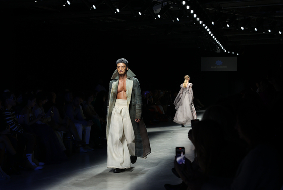 BlueTamburin's Spring/Summer (S/S) 2023 collection from Milan Fashion Week [BLUETAMBURIN]