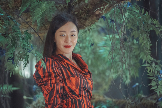  TvN drama series “Little Women” (2022) revolves around three sisters from a poor household attempting to expose the corrupted ways of one of the most powerful families in the country. Kim Go-eun, Nam Ji-hyun and Park Ji-hu portray the three sisters while Um Ji-won, on above, portrays the villain. [TVN]
