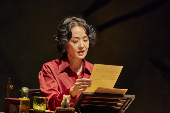 Actor Bae Jong-ok performs in "Love Letters." [PARK COMPANY]