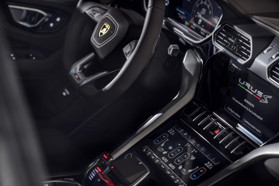 Interior of the Urus S [AUTOMOBILI LAMBORGHINI]