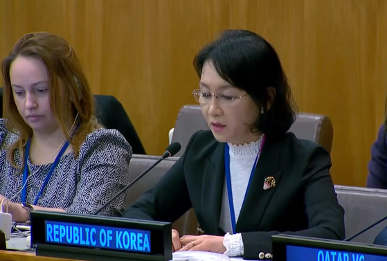 Lee Shin-hwa, South Korea’s ambassador for international cooperation on North Korean human rights, calls on the international community to help stem human rights abuses in the North on Wednesday during a UN meeting in New York. [SCREEN CAPTURE]