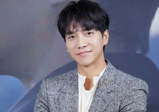 Lee Seung-gi [HOOK ENTERTAINMENT]