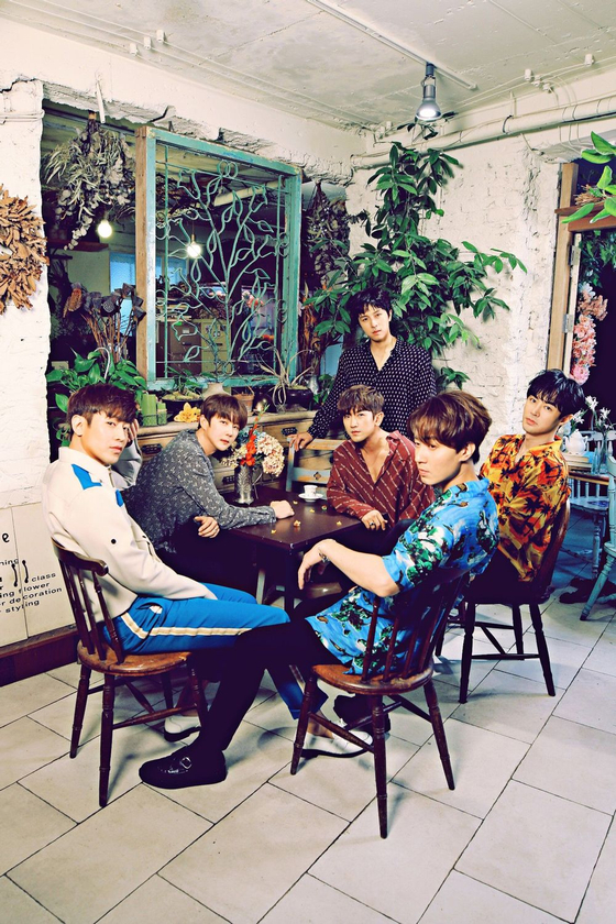 Boy band Shinhwa [SHINHWA COMPANY]