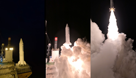 Images of a test flight of a solid-fuel space vehicle from the Anheung test facility in Taean County, South Chungcheong, last Friday, released by the Defense Ministry on Monday. [DEFENSE MINISTRY] 