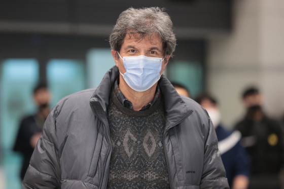 Jose W. Fernandez, U.S. under secretary of state for economic growth, energy, and the environment, upon his arrival at the Incheon airport on Monday. Fernandez is in Seoul through Wednesday to discuss energy, emergeing technologies and supply chains with Korea. [YONHAP] 