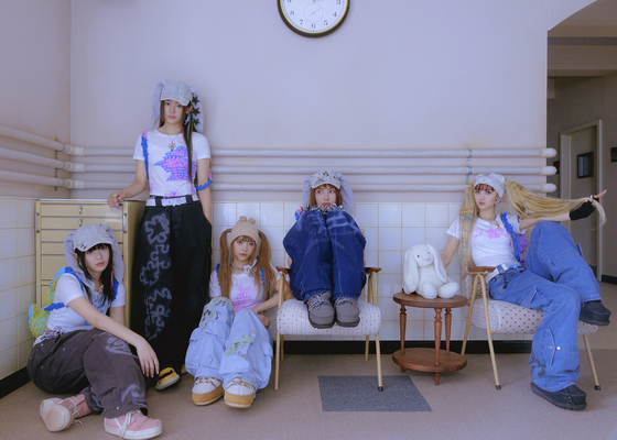 Girl group NewJeans [ADOR]
