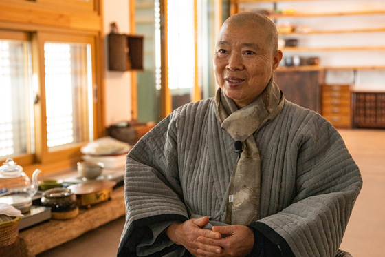 Monk Jeong Kwan [JOONGANG ILBO]