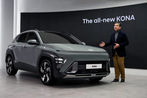 Hyundai Motor CEO Chang Jae-hoon introduces the fully revamped Kona SUV during an online event on Wednesday. [HYUNDAI MOTOR] 