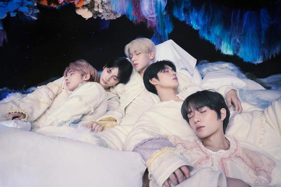 Tomorrow X Together's concept photo for "The Name Chapter: Temptation" [BIGHIT MUSIC]