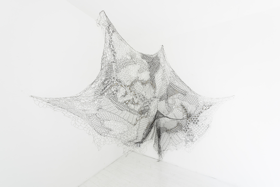 “Second Skin” (2019) by Kim Kye-ok [SEOUL MUSEUM OF CRAFT ART]