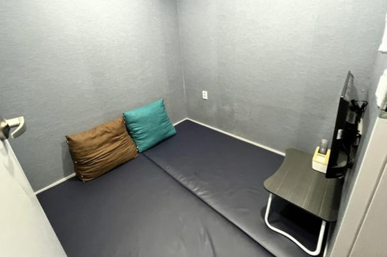 Police in Daejeon on Tuesday investigated three room cafes that allowed teenagers to use the facilities. [DAEJEON METROPOLITAN POLICE AGENCY] 