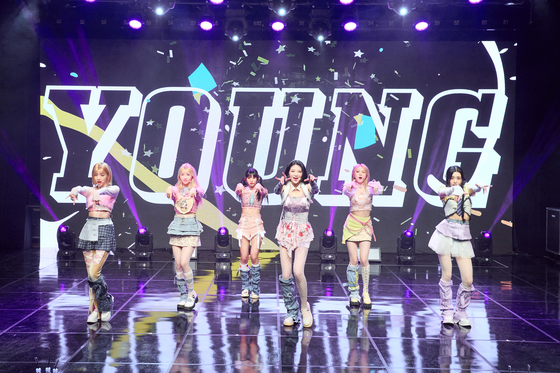 Girl group TRI.BE performs lead track "We Are Young" from its second EP “W.A.Y” at Tuesday’s showcase at the Ilchi Art Hall in southern Seoul’s Gangnam District. [TR ENTERTAINMENT]