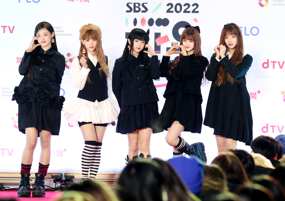 Girl group NewJeans [ADOR]