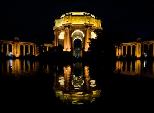 A photo taken with another smartphone. [SAMSUNG ELECTRONICS]