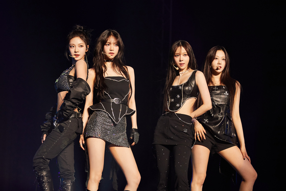 Girl group aespa at its first concert, ″Synk: Hyper Line″ [SM ENTERTAINMENT]