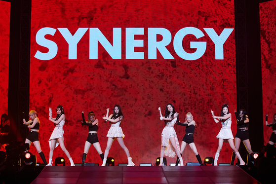 Girl group aespa at its first concert, ″Synk: Hyper Line″ [SM ENTERTAINMENT]