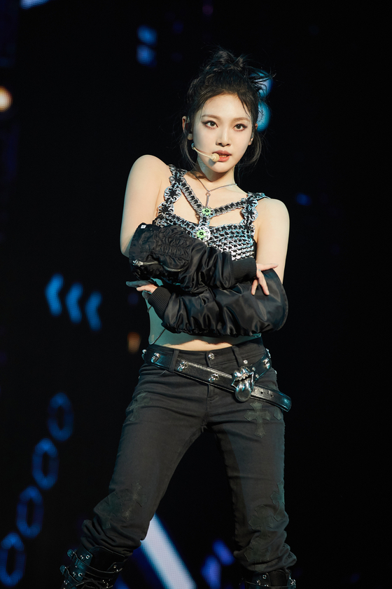  Girl group aespa at its first concert, ″Synk: Hyper Line″ [SM ENTERTAINMENT]