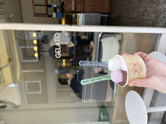 Gelato at Dangdo [MARIE-JOSEPHINE HATJE]