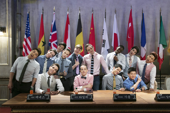 Cast and panelists on the JTBC talk show ″Abnormal Summit″ (2014-2017) [JTBC]