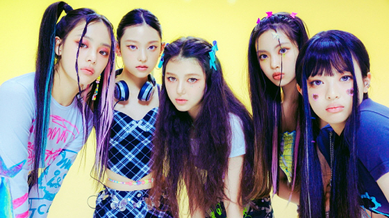 Girl group NewJeans [ADOR]