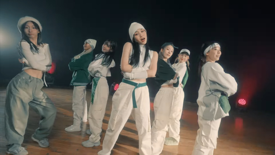 Captured scenes from girl group A-plus's debut track ″Candlelight″ [SCREEN CAPTURE]