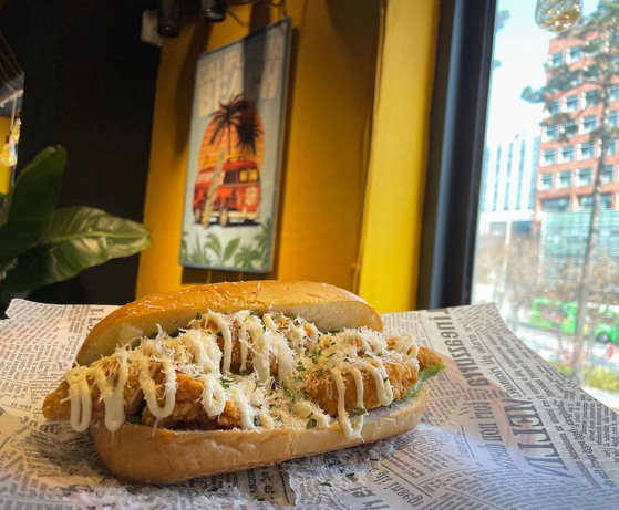 Chicken sandwich sold at Bricksy [BRICKSY]