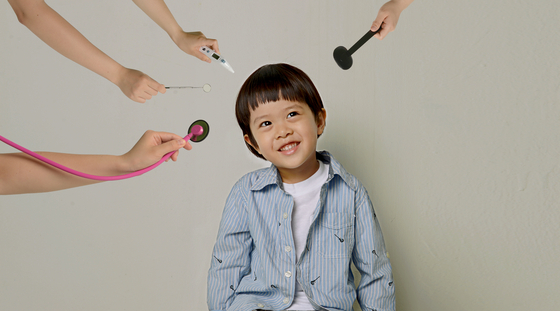 According to Health Insurance Review and Assessment Service, 43,618 children visited a hospital for their short stature in 2021, which is a 22.6 percent increase from the year prior. [JOONGANG ILBO]