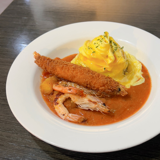 Omelet sold at Myran [LEE TAE-HEE]