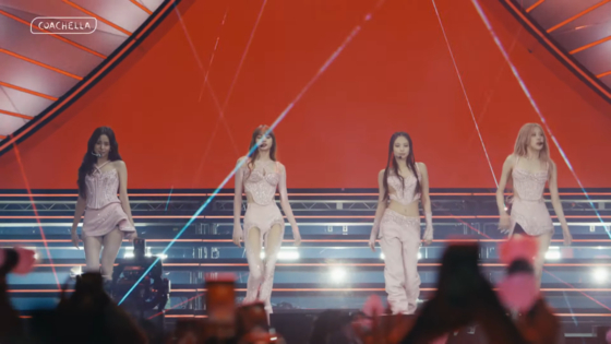 Girl group Blackpink performs at the Coachella Valley Music and Arts Festival for the second time on Sunday. [SCREEN CAPTURE]