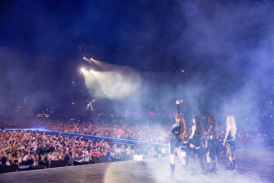 Girl group Blackpink at the Coachella Valley Music and Arts Festival on Sunday [YG ENTERTAINMENT]