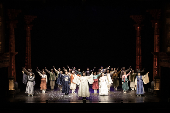 A scene from a previous run of the musical "Sejong 1446." HJ Culture, its production company, said April 19 that it would hold four shows from April 29 to May 2 at Geunjeong Hall in Gyeongbok Palace as part of K-Royal Culture Festival. [HJ CULTURE]