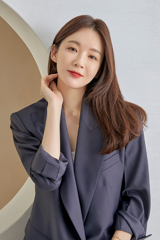 Kang Min-kyung of K-pop ballad duo Davichi [WAKEONE]
