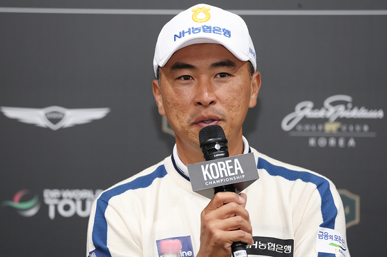 Moon Kyung-jun speaks during a pregame press conference at the Jack Nicklaus Golf Club Korea in Incheon on Tuesday. [YONHAP] 