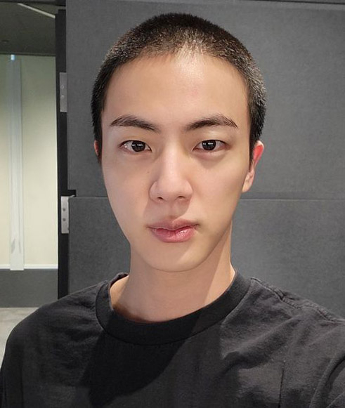  Jin of boy band BTS poses for a selfie two days ahead of his enlistment in the army, on Dec. 11, 2022. [WEVERSE]