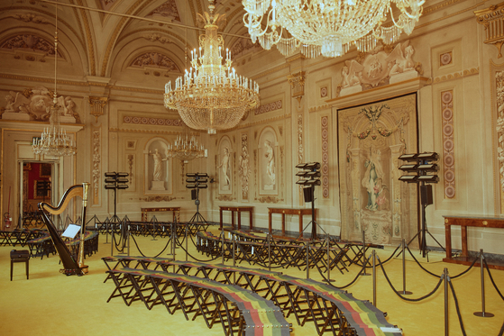 The Palatine Gallery at Pitti Palace in Florence became the backdrop for Gucci's Resort 2018 show in May 2017. [GUCCI] 