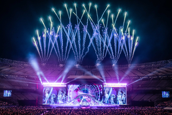 Girl group Twice's concert in Tokyo held as a part of its ″Ready To Be″ world tour series [JYP ENTERTAINMENT]