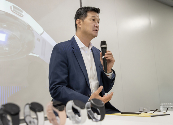 Hon Pak, the head of Samsung Electronics' digital health team, speaks about Samsung Health's vision at a press briefing in Jung District, central Seoul, on Tuesday. [SAMSUNG ELECTRONICS]