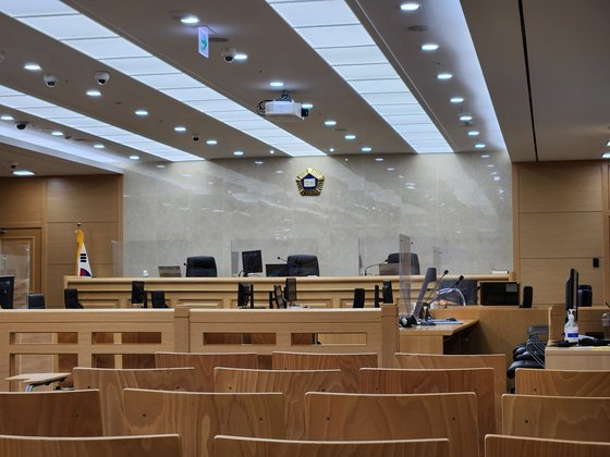 The Ulsan District Court [KIM YOON-HO]