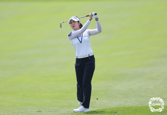 Park Min-ji hits a shot during the Celltrion Queens Masters at Seolhaeone Country Club in Yangyang, Gangwon on Sunday. [KLPGA]