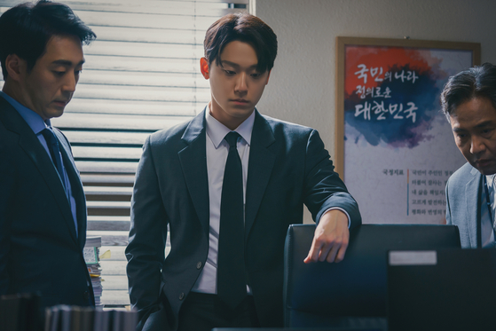 A scene from ″The Good Bad Mother″ [SLL]