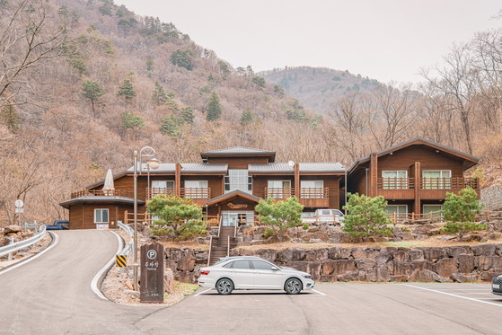Dutasan National Recreational Forest, Pyeongchang County, Gangwon, is a favorite summer getaway spot for many tourists. [KOREA TOURISM ORGANIZATION]