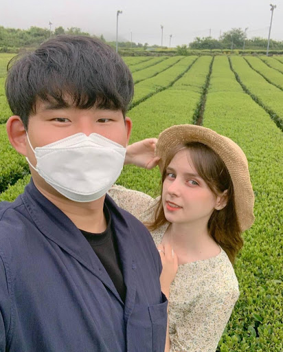 Julia Linder and her Korean boyfriend of four years [JULIA LINDER]