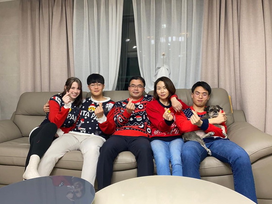 Blair with her boyfriend and his family [BLAIR]
